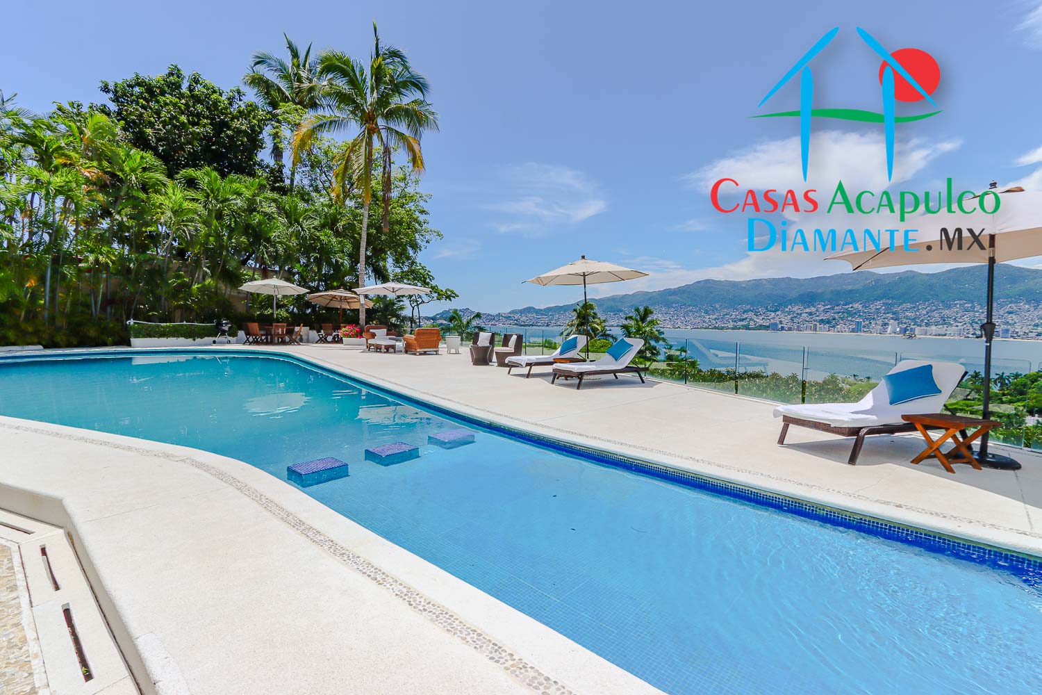 Villa Melgar - Terraza con alberca y asoleadero 14